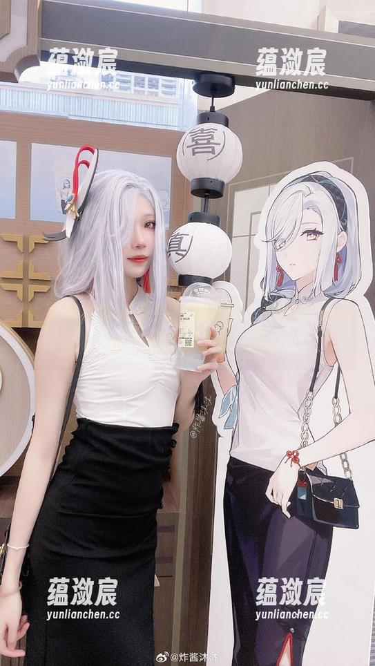 炸酱沐沐教室里的高清原图，氛围这么好，谁不想留下点什么呢？