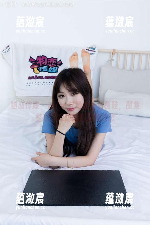 物恋传媒-elise 物恋传媒 - elise与她的白色板鞋,图集整理下床边的脑洞和联想