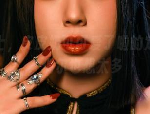 黑暗护士，皮皮奶可可爱了啦的定制图集，偶尔也想太多