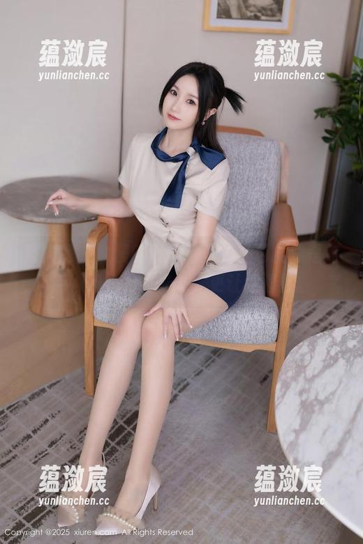 秀人网 - 俞漫的高清写真，白色就像是焦点，但她的目光才，更让我停留。