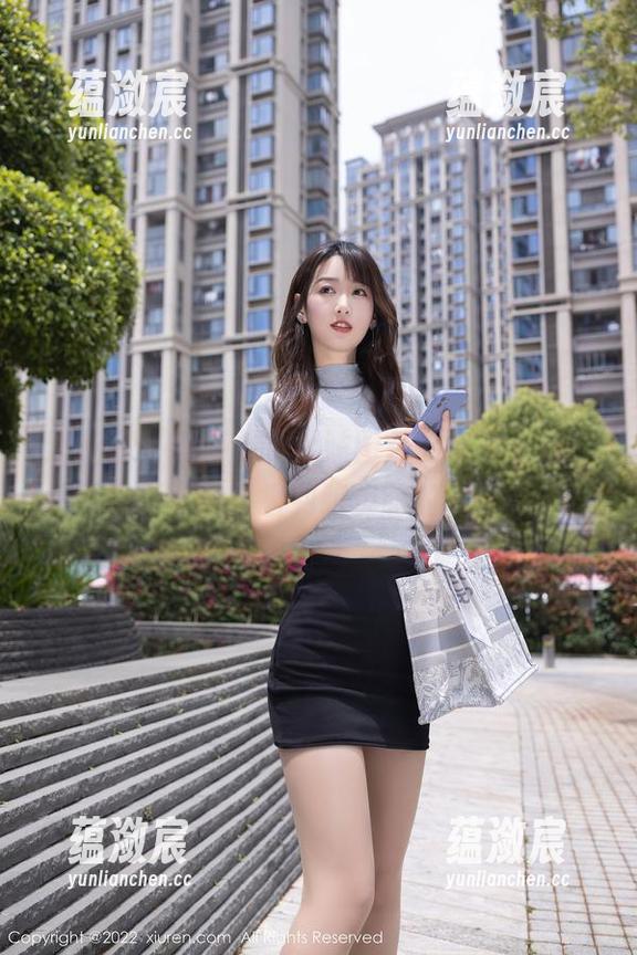 秀人网 - 刘婷婷的学妹图包，快来下载！我保证不会又看到跑步时的那个影子