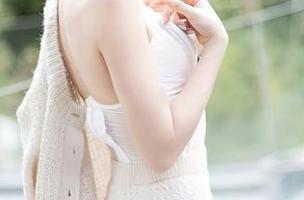 秀人网 – 好久没见，古月小同学的长裙美腿作品，资源又来了，谁能拒绝这种优雅呢？