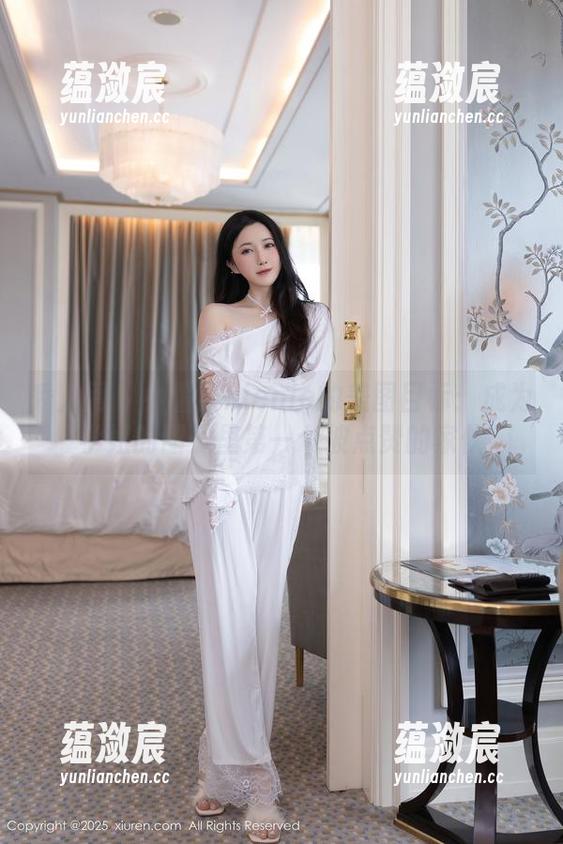 秀人网-小薯条nienie 秀人网 - 小薯条nienie的美图目标:成为学姐的圈子里第一个被点赞的家伙