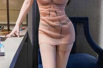 秀人网 – 泳池、果果Nikki还有美图，完美夏日附赠潜水镜！