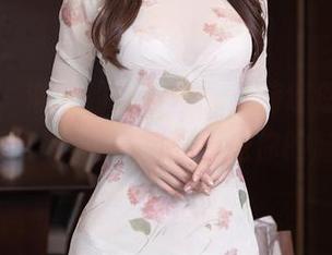 秀人网 – 渐变的黑与白，萝莉悠悠酱的修女图册，是挑战常规还是你的脑洞？