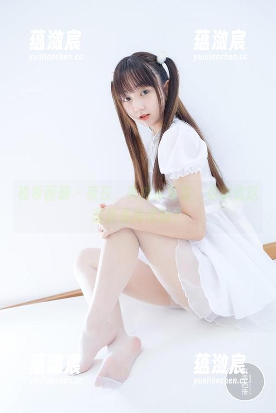 稚乖画册 - 夜夜，死库水写真，你敢信这画面是高清的？