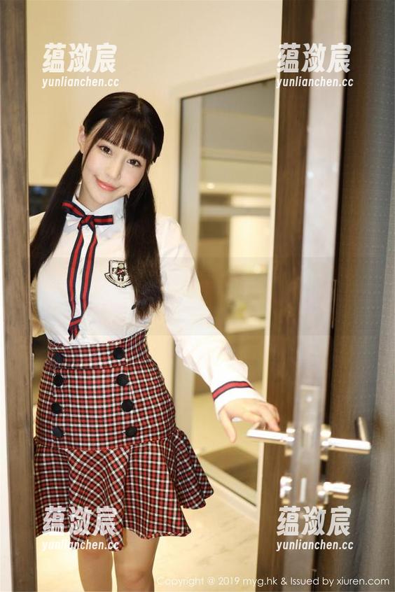 美媛馆-小夕juju 美媛馆 - 看了小夕juju与牛仔裤的亲密接触,突然有些不知所措