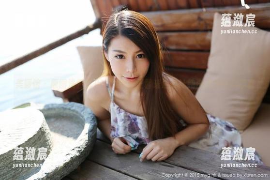 美媛馆 - 原图浅尝辄止，没想到王馨瑶还能让纯白变得这样丰富。