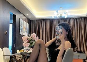 微密圈 – 原图和你想的不一样，葛征的闪片丝袜合集少不了！