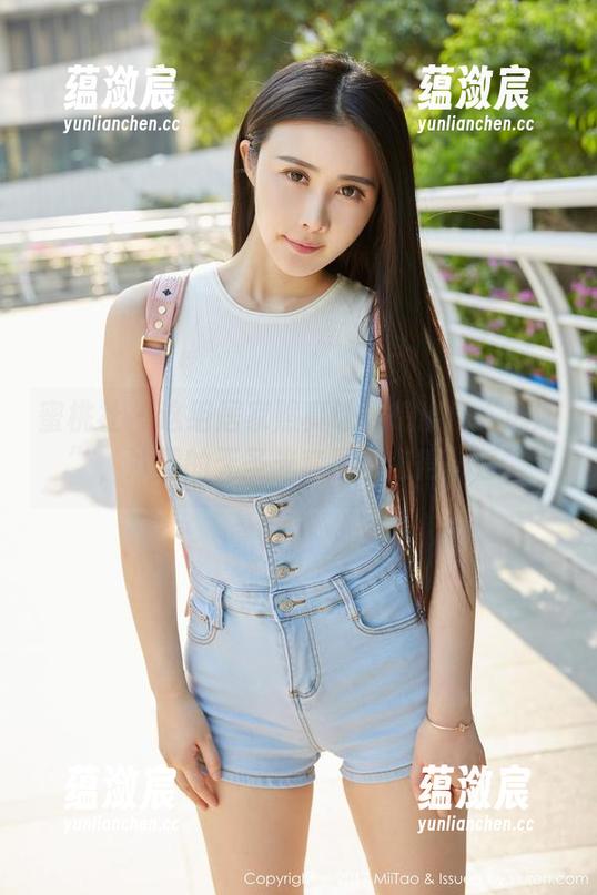 蜜桃社 - 这组居家照真让人想出门“逃避”，冰露的无圣光套图你值得一看。