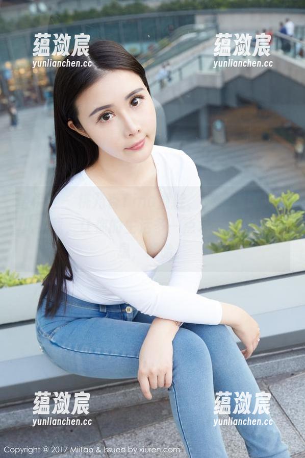 蜜桃社 - 桃乃香Tina童鞋，泳池图集一波儿下载，让你的生活多一点水波荡漾的气息，哈哈！