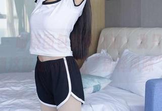 袜啵啵 – 眼镜图包里的奶油：我只想问，难道这就是所谓的“别样风味”？