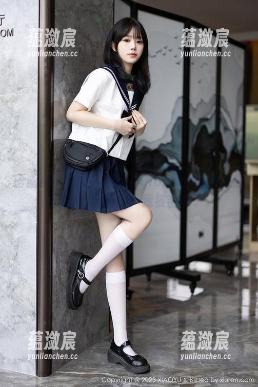 语画界 - 最新一辑允儿Claire黑丝制服原图，呃，不说了，我被击中了。
