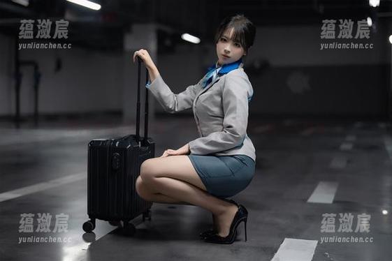 图片里透出的风情，和服下的轩萧学姐令人难忘