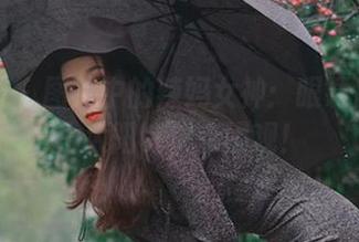 微密圈 – 图片中的辣妈女神：眼镜加持版小太阳，快来围观！