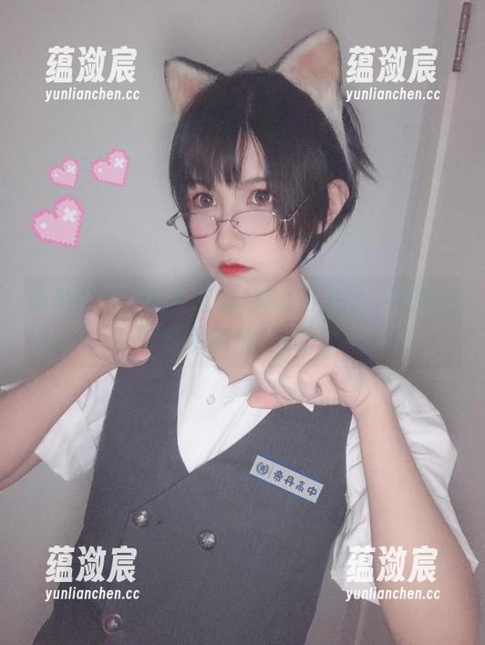 逐月Su 谁说修女不酷?看逐月Su的美图,我就想给手机换壁纸!