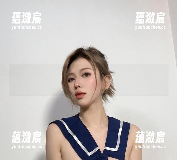 微密圈 - 醇子小姨的办公室，图包全套呈现她的花样职场！
