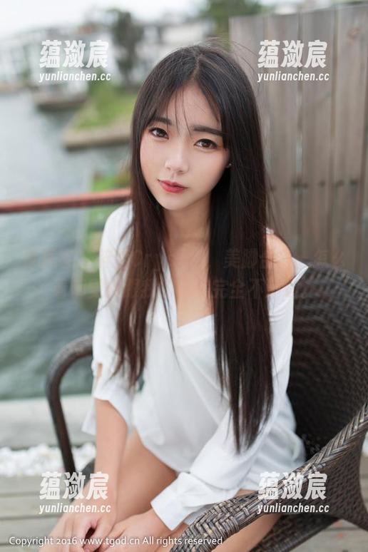青豆客 - 梓萱Crystal，美脚合集，怎么看都觉得跟我的审美完全不沾边。