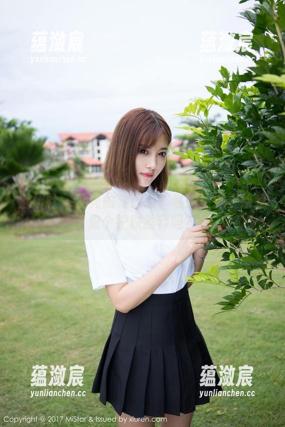 魅妍社 - 油亮的刘钰儿？私拍里她要给我做个护肤推荐吗？
