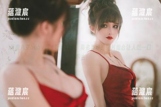当鹿八岁baby遇上妖精花嫁，莫名其妙的图片组合让人想一口吃下去！